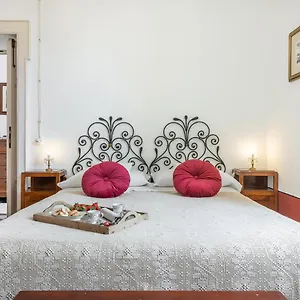 Palazzo Cherchi Bed & Breakfast